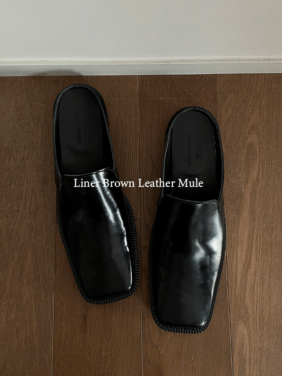 Liner Black Leather Mule