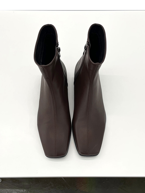 Flat square chelsea boots -BROWN-