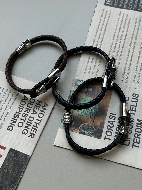 twist leather bracelet